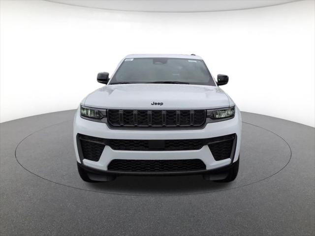 2027 Jeep Grand Cherokee L Laredo Altitude