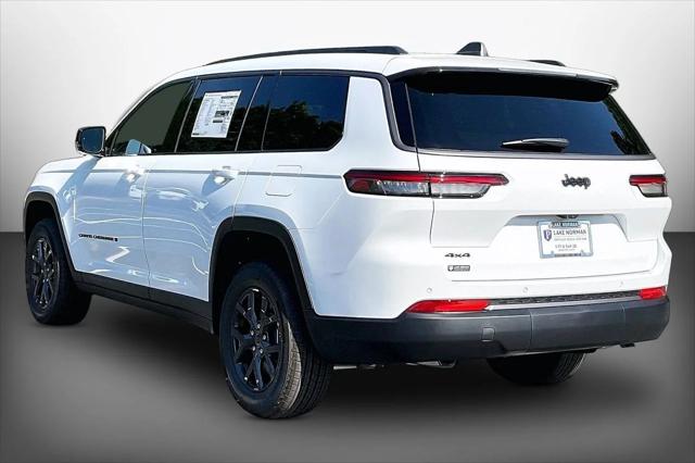 New 2027 Bright White Clear-Coat Paint Jeep Laredo image 6