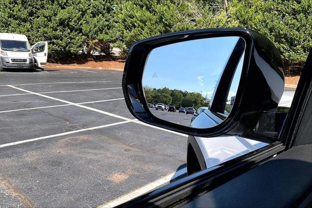 New 2027 Bright White Clear-Coat Paint Jeep Laredo image 24