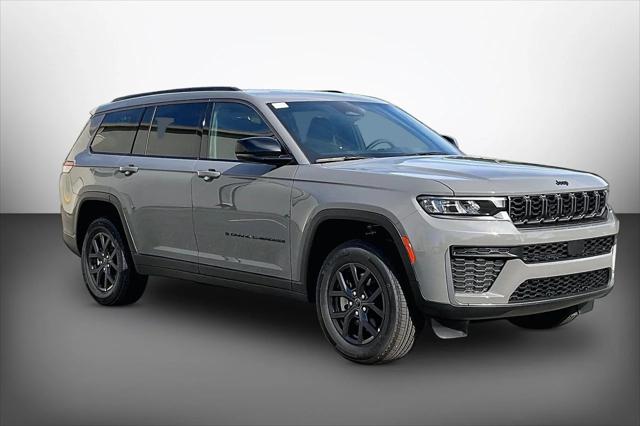 New 2027 Sting-Gray Clear-Coat Paint Jeep Laredo image 2
