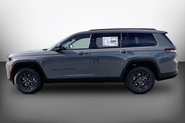 New 2027 Sting-Gray Clear-Coat Paint Jeep Laredo image 5