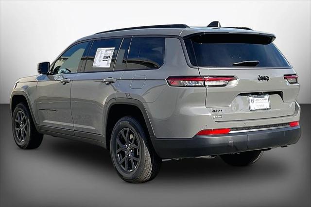 New 2027 Sting-Gray Clear-Coat Paint Jeep Laredo image 6