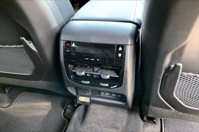New 2027 Sting-Gray Clear-Coat Paint Jeep Laredo image 15