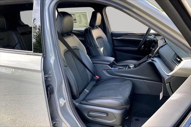 New 2027 Sting-Gray Clear-Coat Paint Jeep Laredo image 20