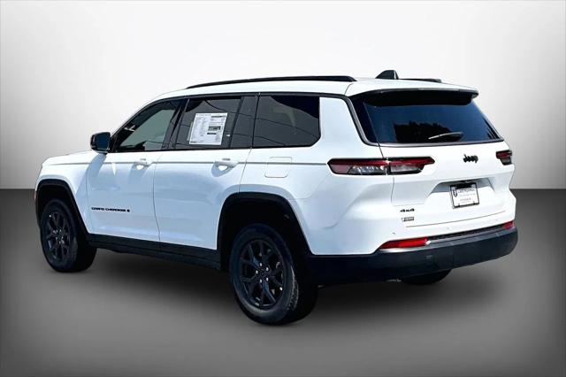 New 2027 Bright White Clear-Coat Paint Jeep Laredo image 6