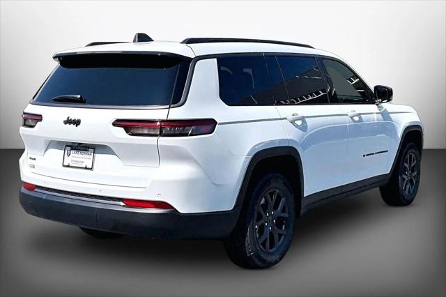 New 2027 Bright White Clear-Coat Paint Jeep Laredo image 8