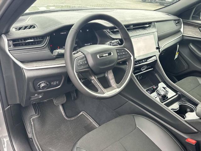 2027 Jeep Grand Cherokee GRAND CHEROKEE LAREDO ALTITUDE 4X4