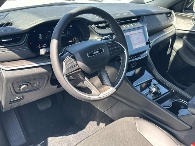 2027 Jeep Grand Cherokee L Laredo Altitude 2027 Jeep Grand Cherokee L Laredo Altitude