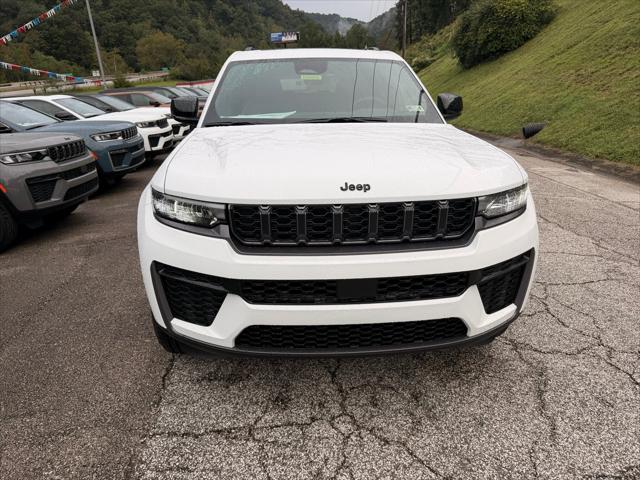 2027 Jeep Grand Cherokee GRAND CHEROKEE L LAREDO ALTITUDE 4X4 2027 Jeep Grand Cherokee GRAND CHEROKEE L LAREDO ALTITUDE 4X4