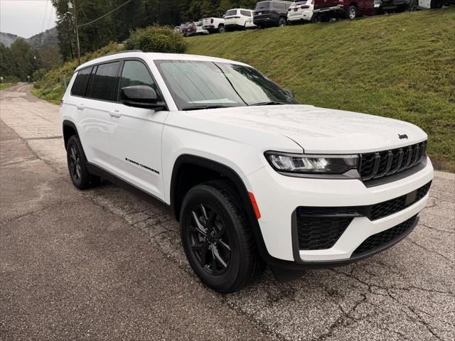 2027 Jeep Grand Cherokee GRAND CHEROKEE L LAREDO ALTITUDE 4X4 2027 Jeep Grand Cherokee GRAND CHEROKEE L LAREDO ALTITUDE 4X4