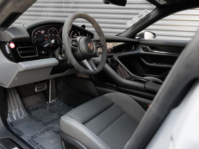 2026 Porsche Taycan GTS