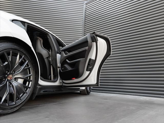2026 Porsche Taycan GTS