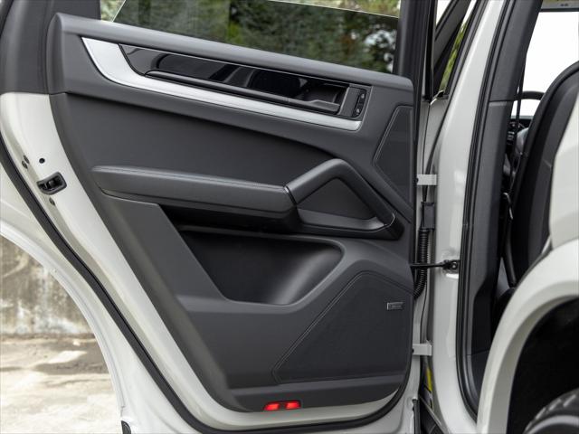 2026 Porsche Cayenne Unknown