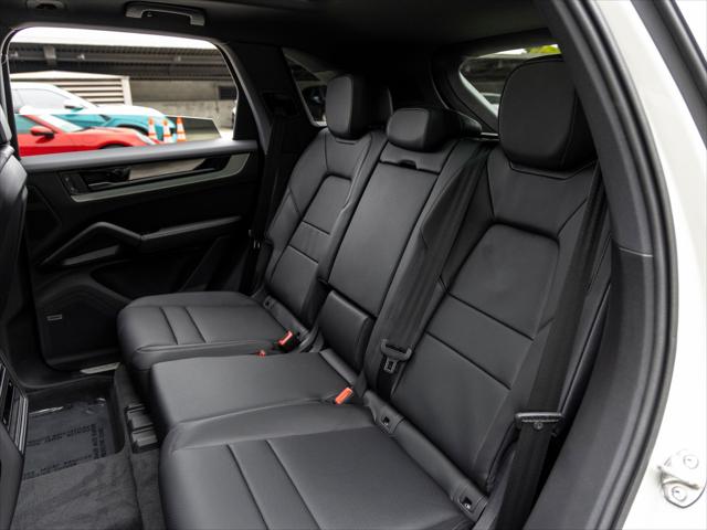 2026 Porsche Cayenne Unknown