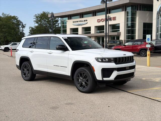 2027 Jeep Grand Cherokee L Laredo Altitude
