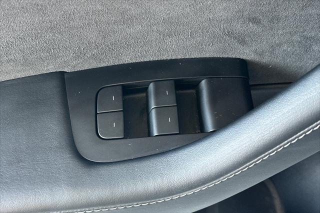 2021 Tesla Model 3 Standard Range Plus Rear-Wheel Drive