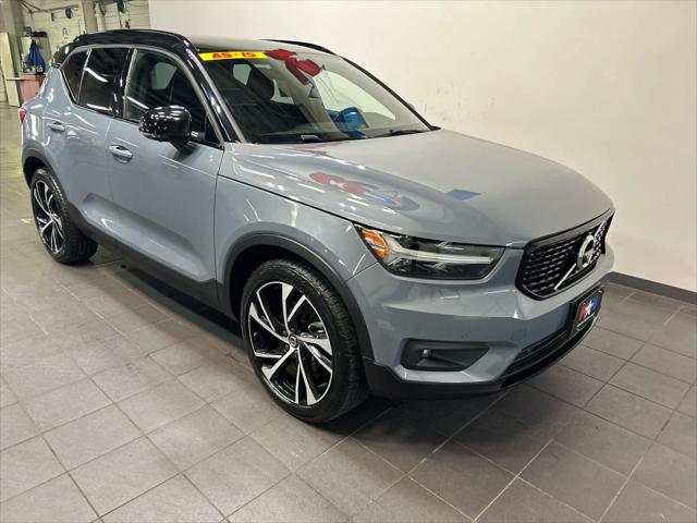 2020 Volvo XC40 T5 R-Design