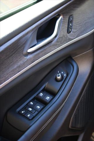 2024 Jeep Grand Cherokee Limited 4x4 2024 Jeep Grand Cherokee Limited 4x4