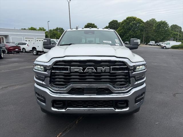 2026 RAM 3500 Chassis RAM 3500 TRADESMAN CREW CAB CHASSIS 4X4 60 CA