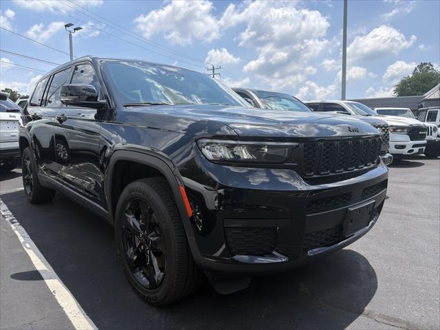 2023 Jeep Grand Cherokee L Altitude 4x4 2023 Jeep Grand Cherokee L Altitude 4x4
