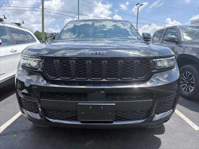 2023 Jeep Grand Cherokee L Altitude 4x4 2023 Jeep Grand Cherokee L Altitude 4x4