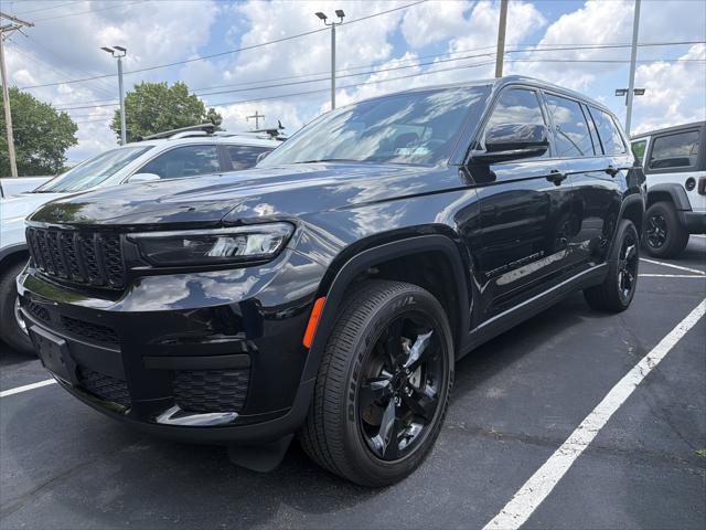 2023 Jeep Grand Cherokee L Altitude 4x4 2023 Jeep Grand Cherokee L Altitude 4x4