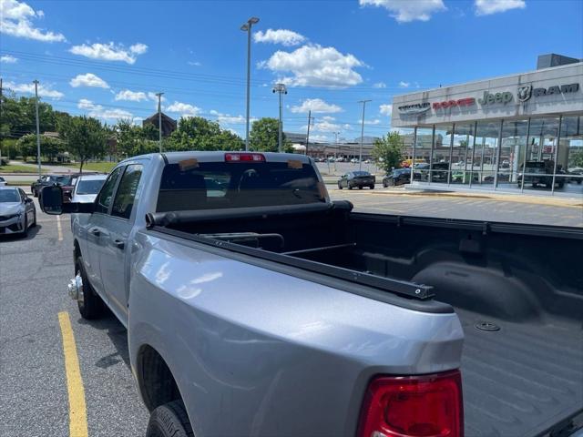 2022 RAM 3500 Big Horn Crew Cab 4x4 8 Box 2022 RAM 3500 Big Horn Crew Cab 4x4 8 Box