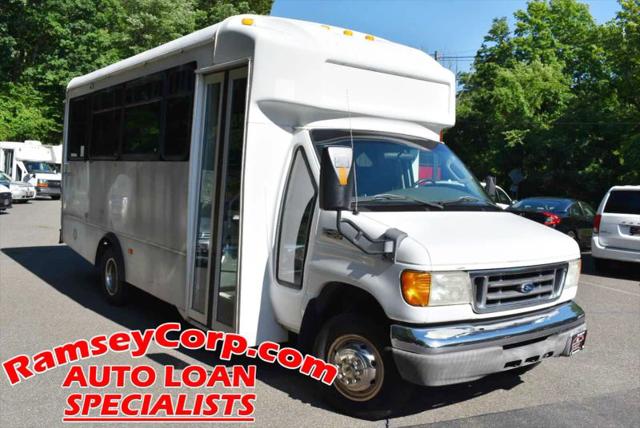 2005 Ford E-450 Cutaway Base for sale in West Milford, NJ