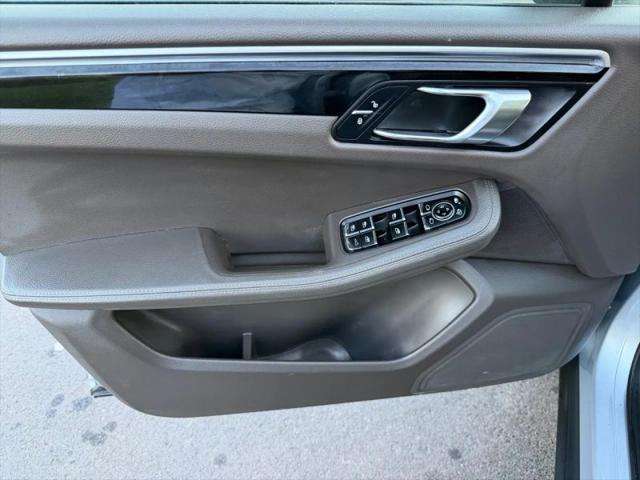 2017 Porsche Macan Base
