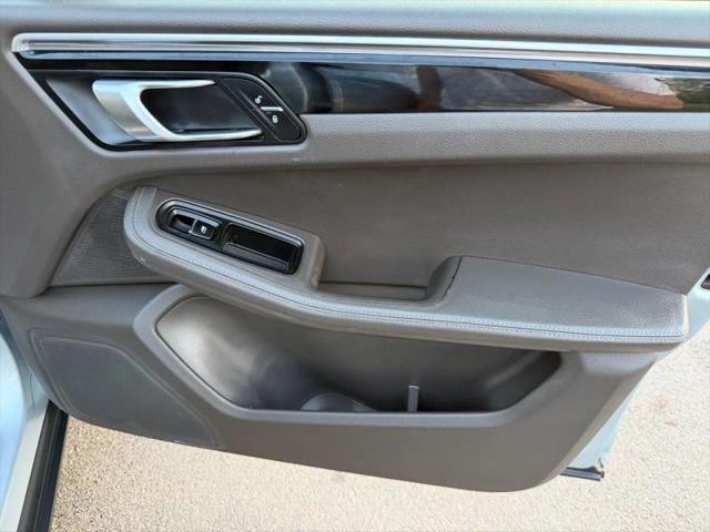 2017 Porsche Macan Base