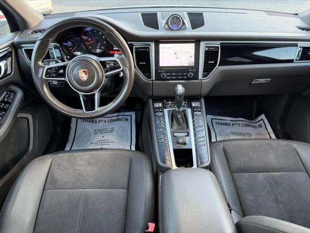 2017 Porsche Macan Base