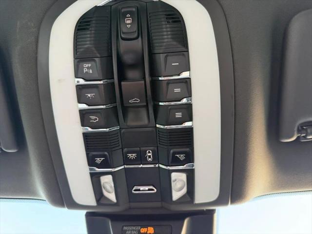 2017 Porsche Macan Base