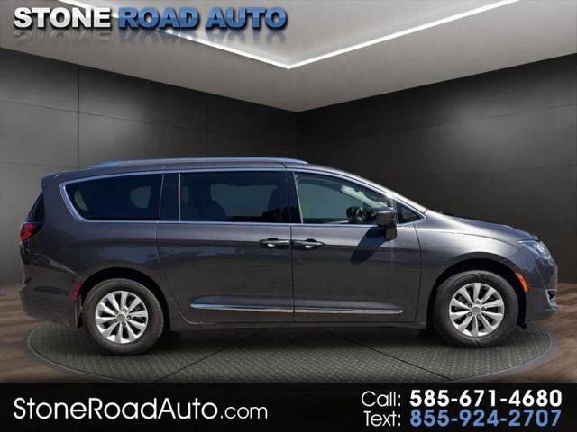 2018 Chrysler Pacifica Touring L for sale in Ontario, NY