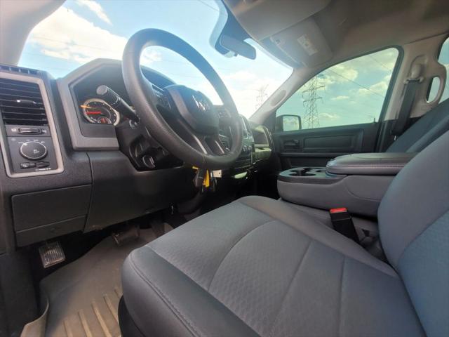 2017 Ram 1500 Express Crew Cab 4x4 57 Box