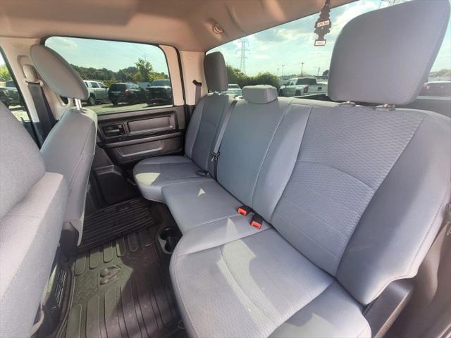 2017 Ram 1500 Express Crew Cab 4x4 57 Box