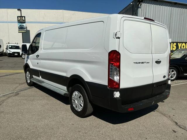 2019 Ford Transit w/Sliding Side Door w/RWB