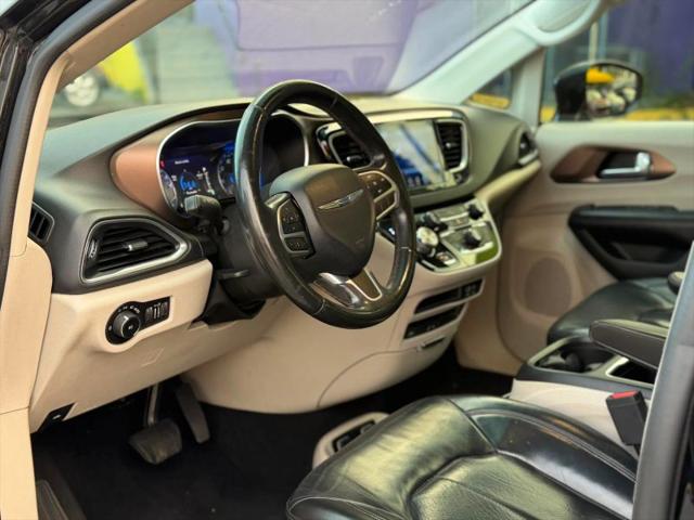 2017 Chrysler Pacifica Touring-L Plus