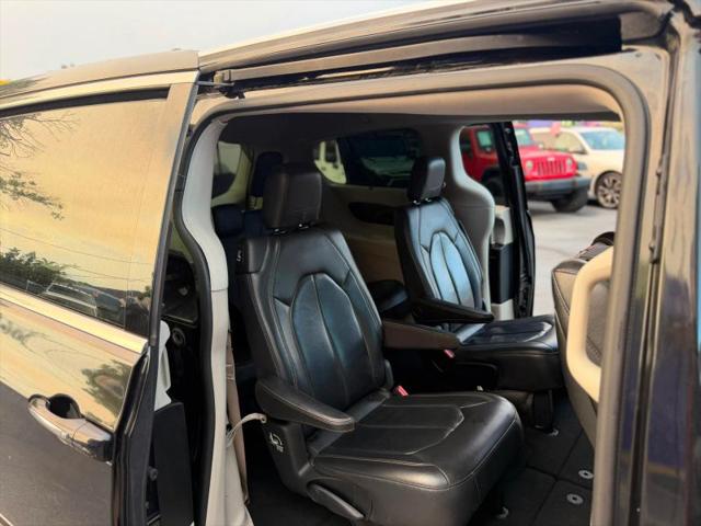 2017 Chrysler Pacifica Touring-L Plus