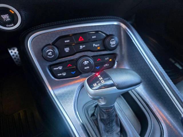 2016 Dodge Challenger SXT Plus