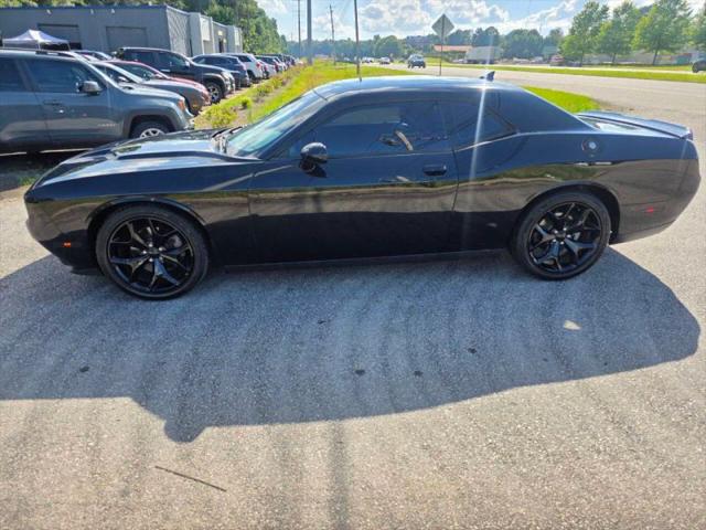2016 Dodge Challenger SXT Plus