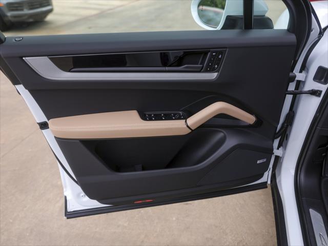 2026 Porsche Cayenne Unknown