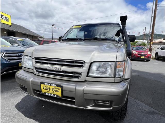 2002 Isuzu Trooper S
