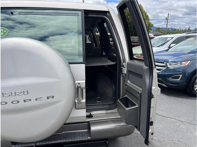 2002 Isuzu Trooper S