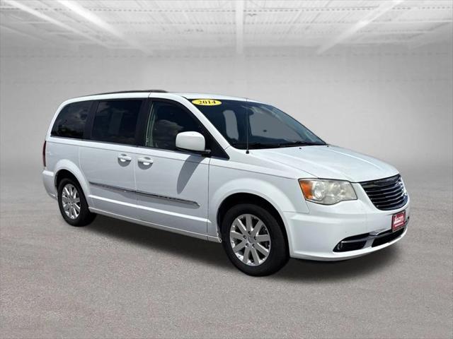 2014 Chrysler Town and Country Touring 2014 Chrysler Town and Country Touring