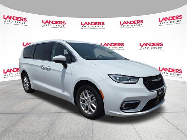 2023 Chrysler Pacifica Touring L for sale in Southaven, MS