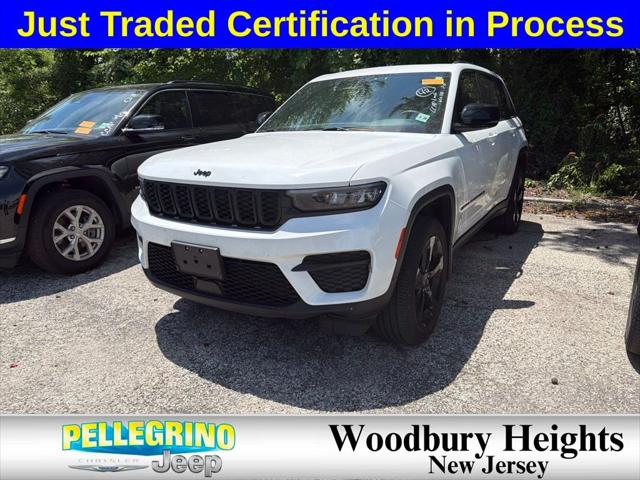 2023 Jeep Grand Cherokee Altitude 4x4 2023 Jeep Grand Cherokee Altitude 4x4