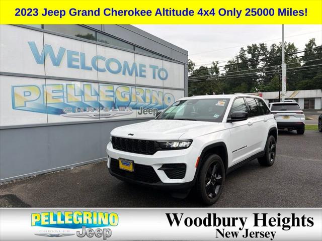 2023 Jeep Grand Cherokee Altitude 4x4 2023 Jeep Grand Cherokee Altitude 4x4