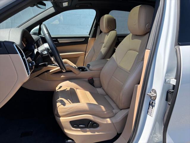 2023 Porsche Cayenne S Platinum Edition