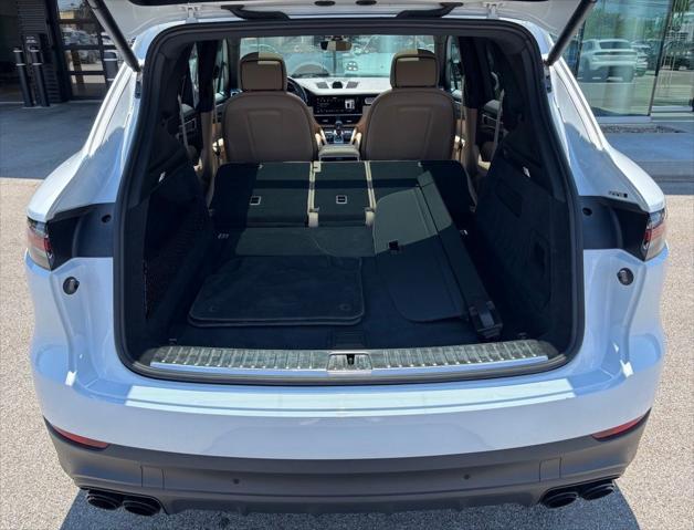 2023 Porsche Cayenne S Platinum Edition