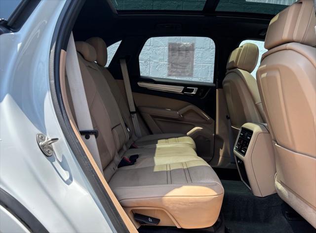 2023 Porsche Cayenne S Platinum Edition